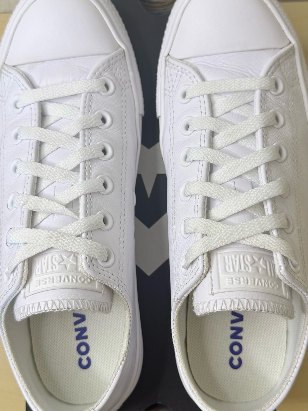 Converse Chuck Taylor All Star Low Top White Leather Sneakers W8/M6 CT OX Classi - Picture 7 of 10